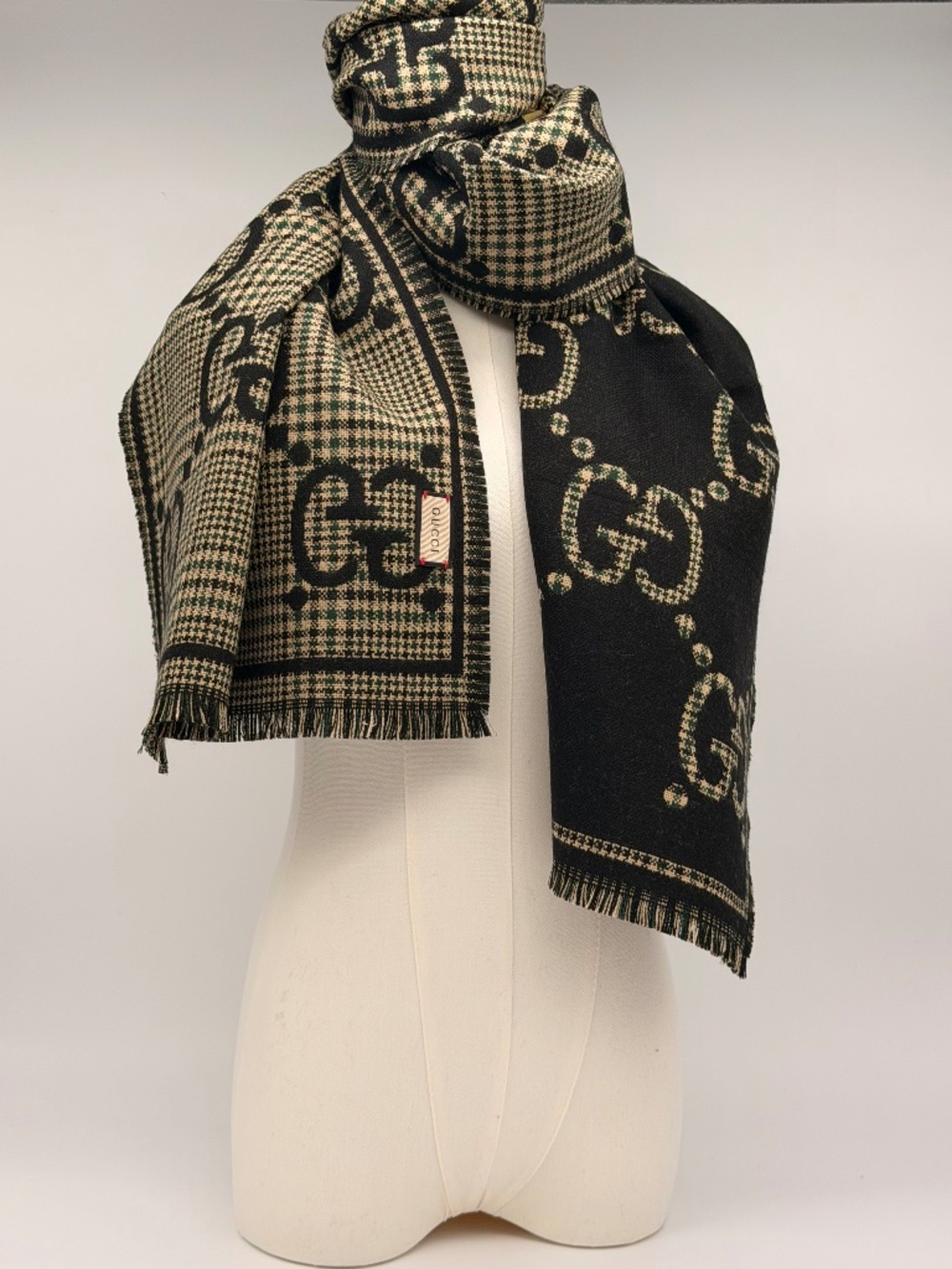 Gucci Jumbo GG Houndstooth Wool Scarf Green NWT